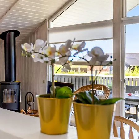 Vakantiehuis Hariet - 300m From The Sea By Interhome *