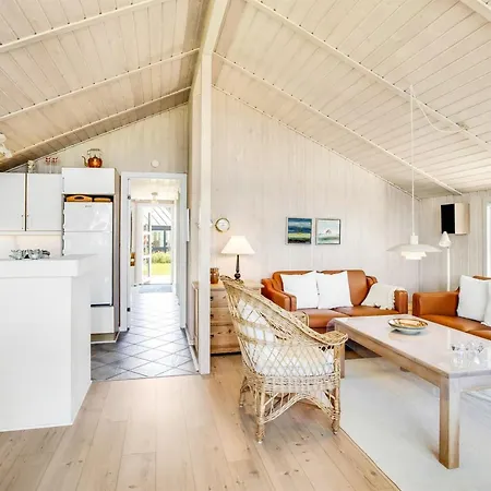 Dom wakacyjny Hariet - 300m From The Sea By Interhome Lakolk