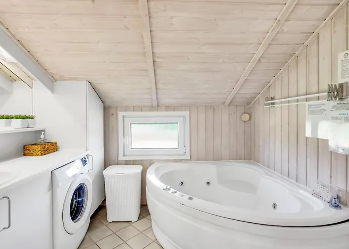 Ferienhaus Hariet - 300m From The Sea By Interhome Lakolk