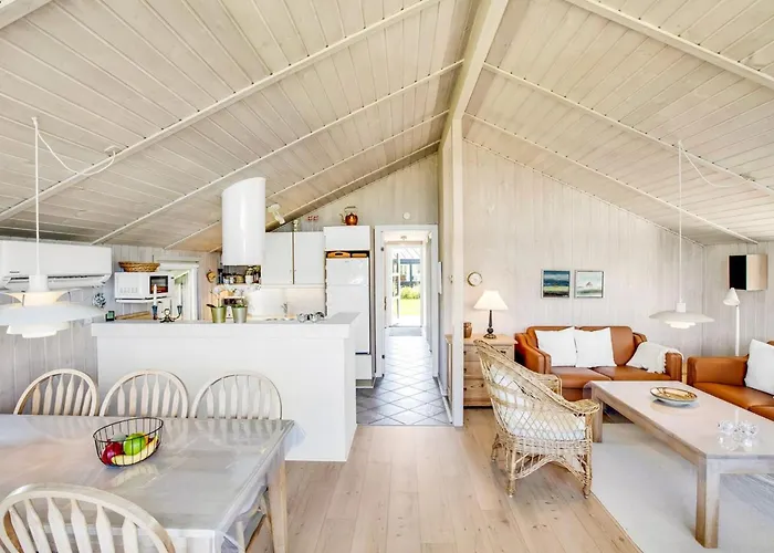 Hariet - 300m From The Sea By Interhome * Lakolk