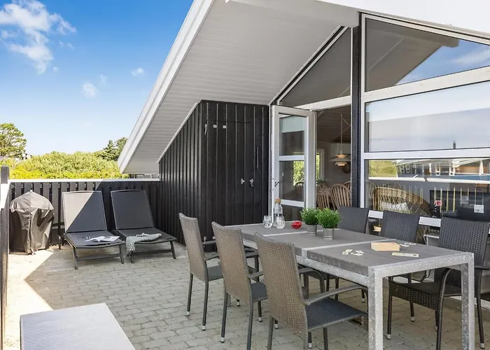 Hariet - 300m From The Sea By Interhome