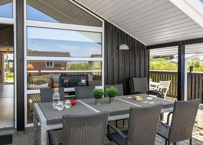 Hariet - 300m From The Sea By Interhome